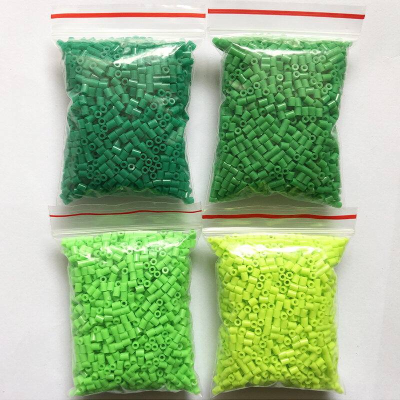 2.6mm/4pcs bag Mini 8000pcs Perler Hama Beads Iron Beads for Kids Diy Puzzles High Quality Handmade Gift Toy Free Shipping