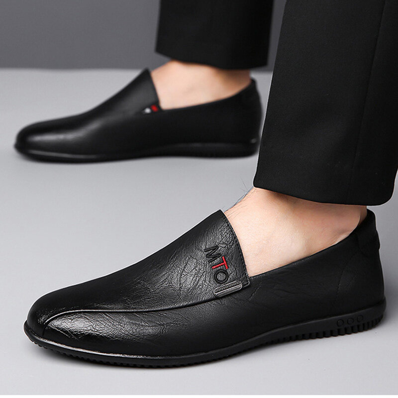 Простые мужские лоферы, модная мужская повседневная обувь для улицы, универсальная легкая удобная обувь без шнуровки на плоской подошве, новая мужская обувь