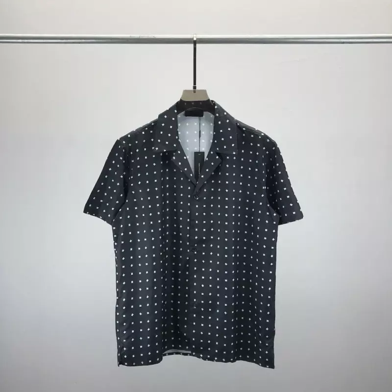 2024 letnie nowe krótkie koszule z rękawami dla mężczyzn w stylu Retro nadruk w szkocką kratę hawajskie koszule męskie koszule plażowe PajamaCollar