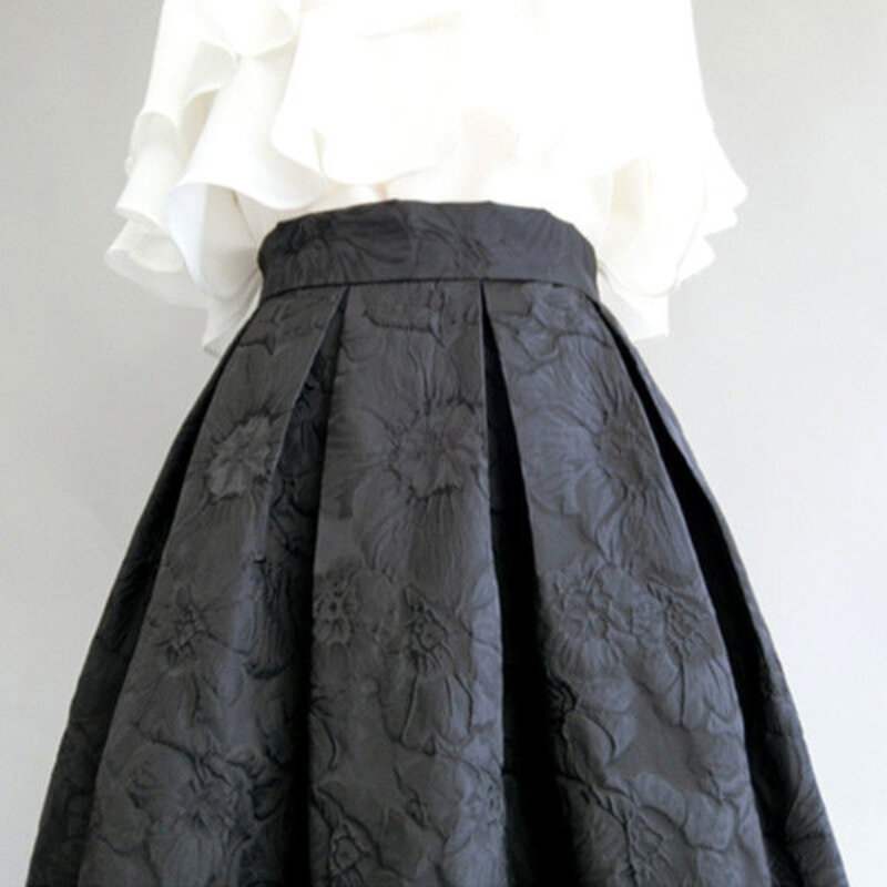 Female High Waist Black Long Vintage A-LINE Half-body Skirt Women Fashion New Autumn Ladies Embroidered Floral Faldas Skirt Q520