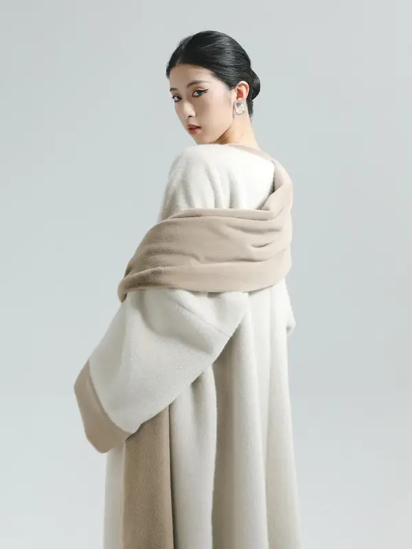 Damen Han chinesische Kleidung Rundhals-Strickjacke mit geraden Ärmeln Herbst-und Winter gewand