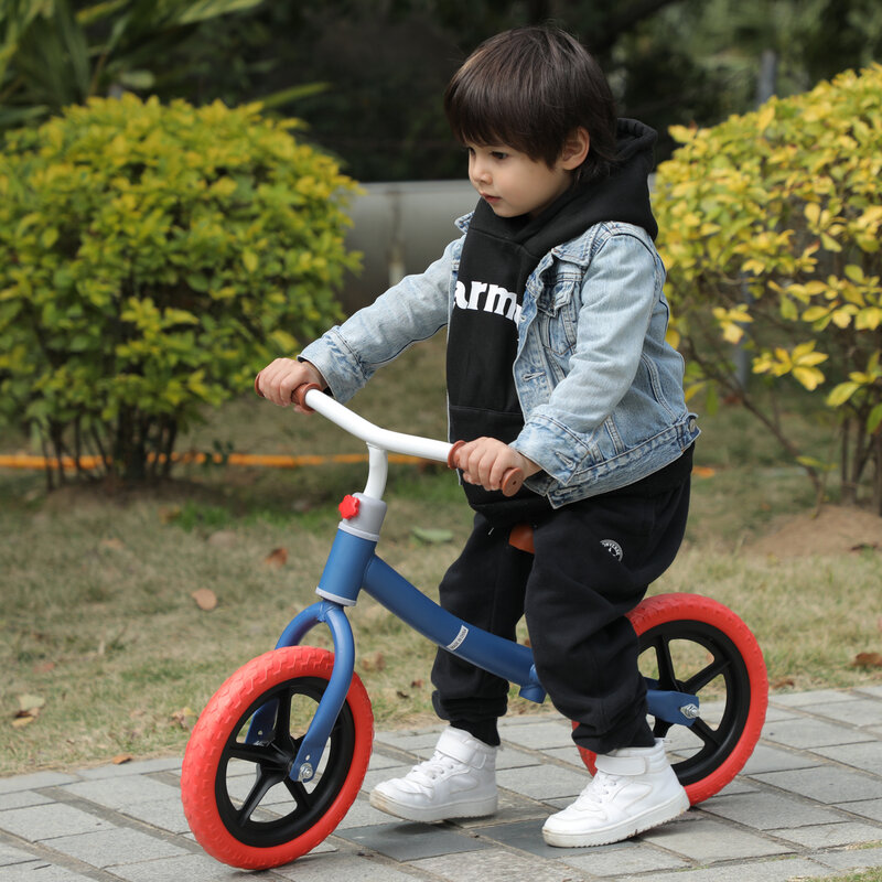 Bicicleta de equilibrio de 11 pulgadas para niños, neumáticos de acero al carbono y PE de altura ajustable para 2 a 6 años