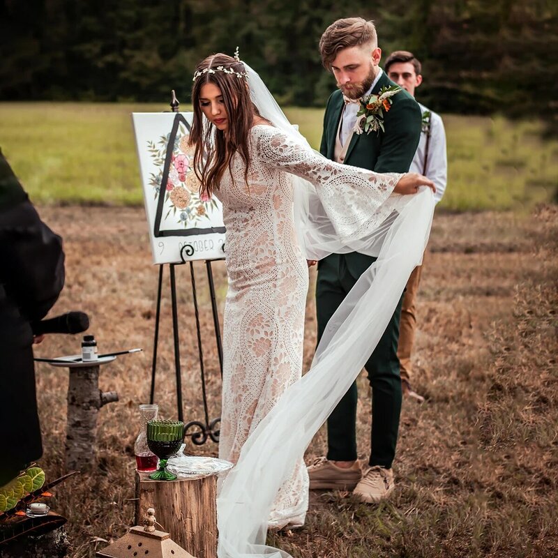 เสื้อคลุมเจ้าสาวแขนยาวทรงหลวมสไตล์โบฮีเมียนคอวีผูกเชือกไขว้แบบหลวมเปิดหลังเสื้อฮิปปี้คอวีชุดแต่งงาน