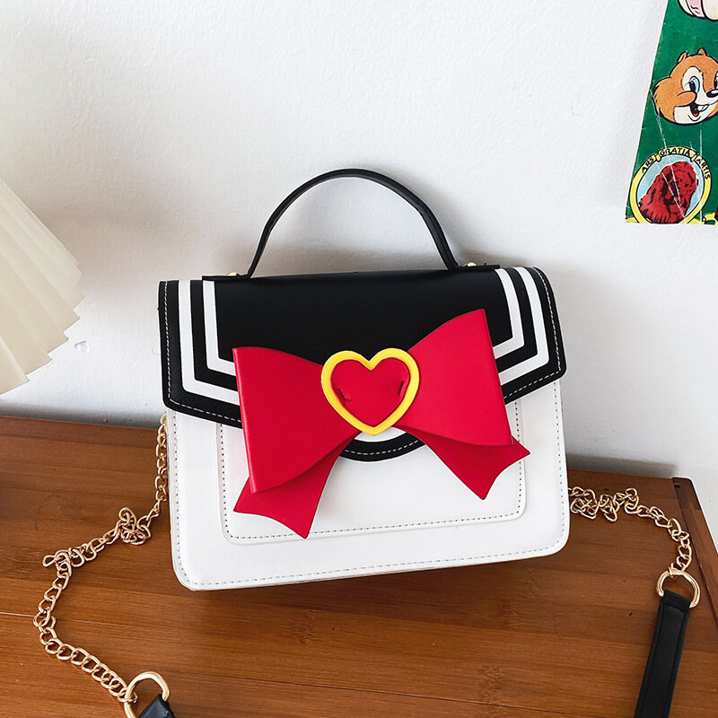ฤดูร้อน Sailor Moon กระเป๋าถือผู้หญิงน่ารักชุดกะลาสีรูปร่างกระเป๋าสะพายไหล่สายโซ่ PU หนังผู้หญิง Messenger กระเป๋าพาดตัว