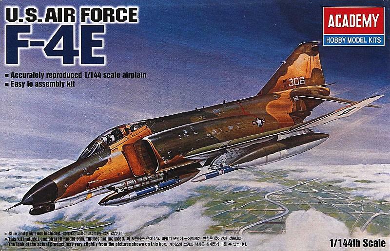 Академия 12605 1/144 F-4E Phantom II (пластиковая модель)