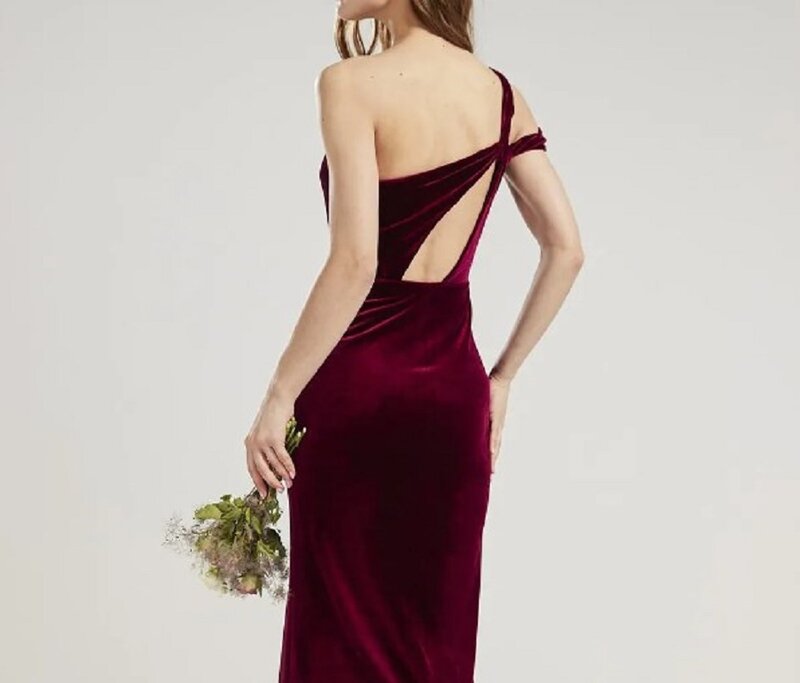 فستان إشبينة العروس بكتف واحد نبيذ أحمر مخملي ، مقاس ضيق ، فتحة عالية ، فستان نسائي