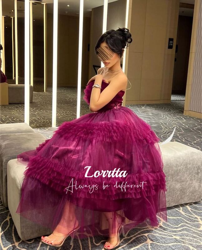 Lorrtta-フクシアチュールイブニングドレス、ティアードフリルパーティードレス、Aラインストラップレス、ティーレングス、足首の長さ、プロムのシーン