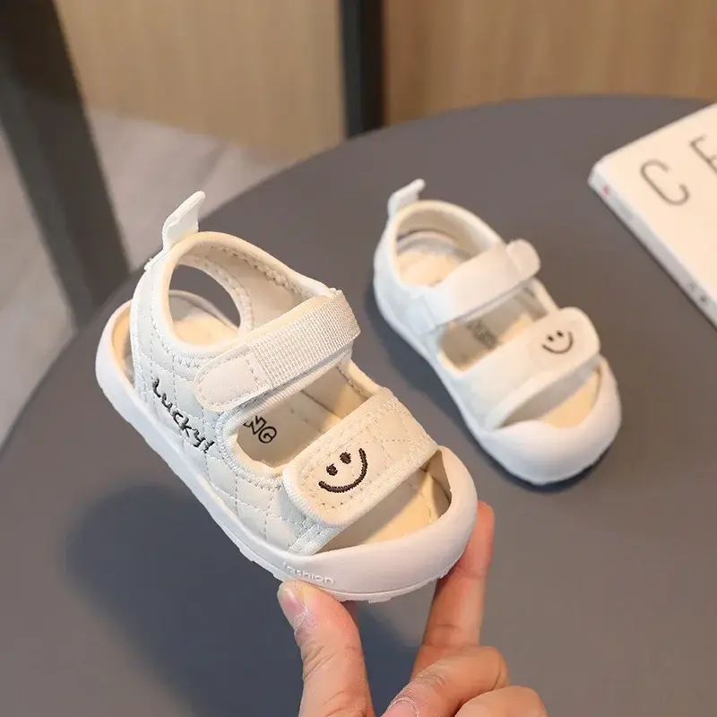 Bebê menino e menina suaves sandálias flexíveis, recém-nascido infantil ao ar livre, sapatos de criança, 0 a 3 anos, verão, 2024