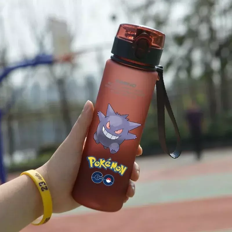 Pokémon Gengar Plastic Cartoon Water Cup, Outdoor Sports Garrafa, Grande Capacidade, Portátil, Presente Kawai, Pikachu, Vermelho, 560ml
