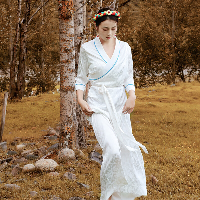 فستان نسائي طويل على الطراز الصيني ، ملابس لاسا بيضاء ، تنورة بلون واحد ، جديد ، الربيع والخريف