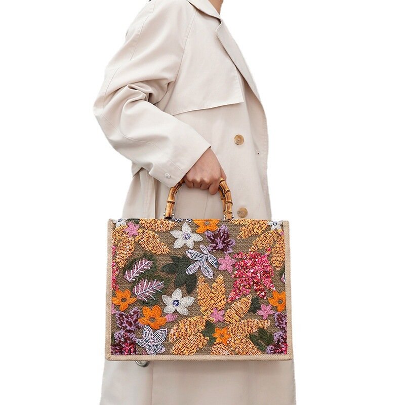 Bolso grande con bordado de lentejuelas para mujer, bolsa de mano con asa de bambú, de paja y flores, para la playa y el verano, 2024