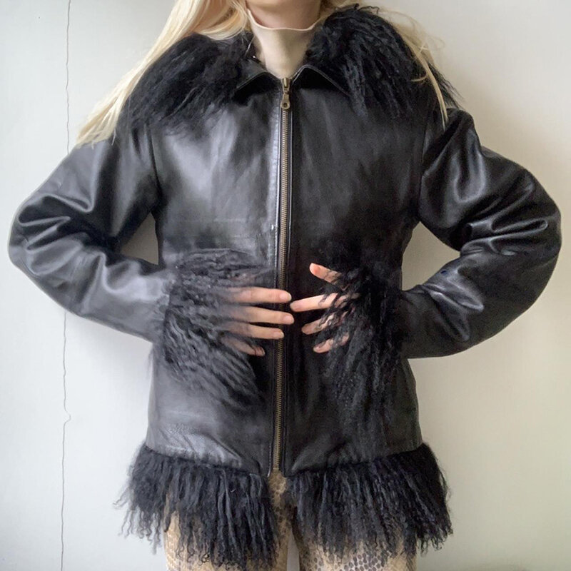 Куртка женская из искусственной кожи на молнии с длинным рукавом и меховой отделкой