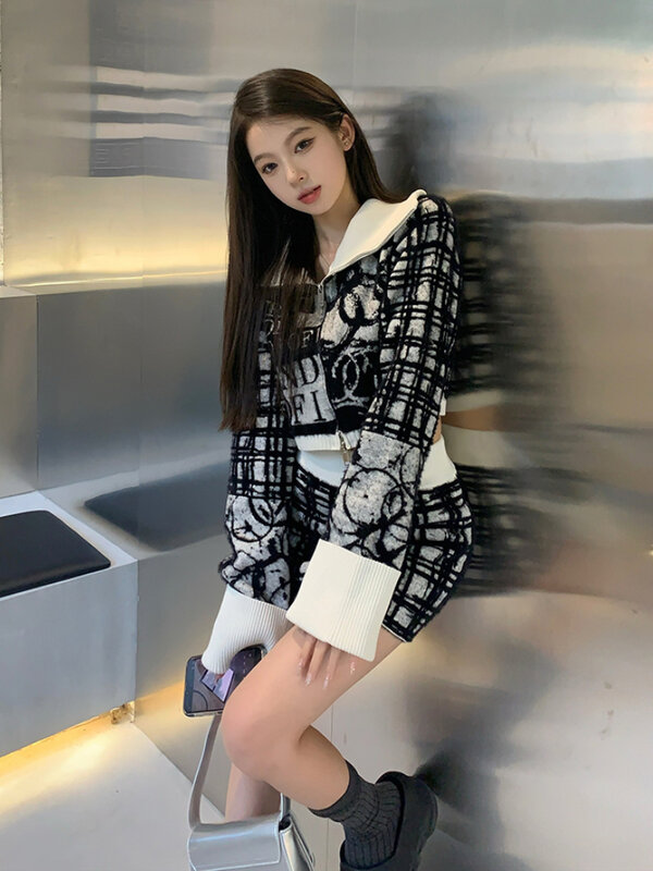 Conjunto de dos piezas a cuadros para mujer, minifalda de retazos de moda coreana para fiesta, traje femenino informal de diseñador Y2K, 2022