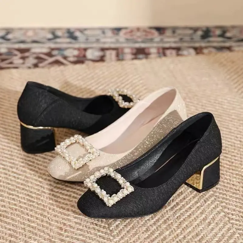 Zapatos de tacón alto con diamantes de imitación para mujer, calzado elegante y grueso, color negro, talla grande, ideal para fiesta y boda, novedad