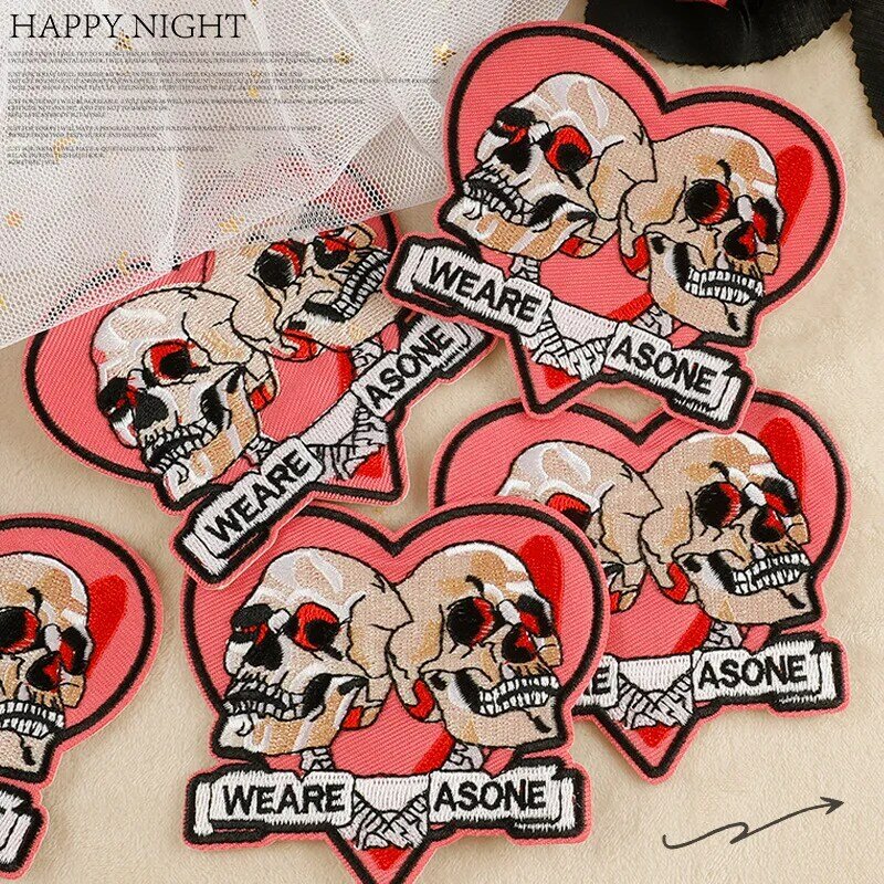 2024 New Embroidery Patch DIY Punk Heart Skull Head Sticker Thermoadhesive Badges Iron on Patches Cloth Bag Fabric Accessories