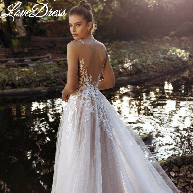 Платье свадебное кружевное ТРАПЕЦИЕВИДНОЕ без рукавов с глубоким V-образным вырезом и открытой спиной