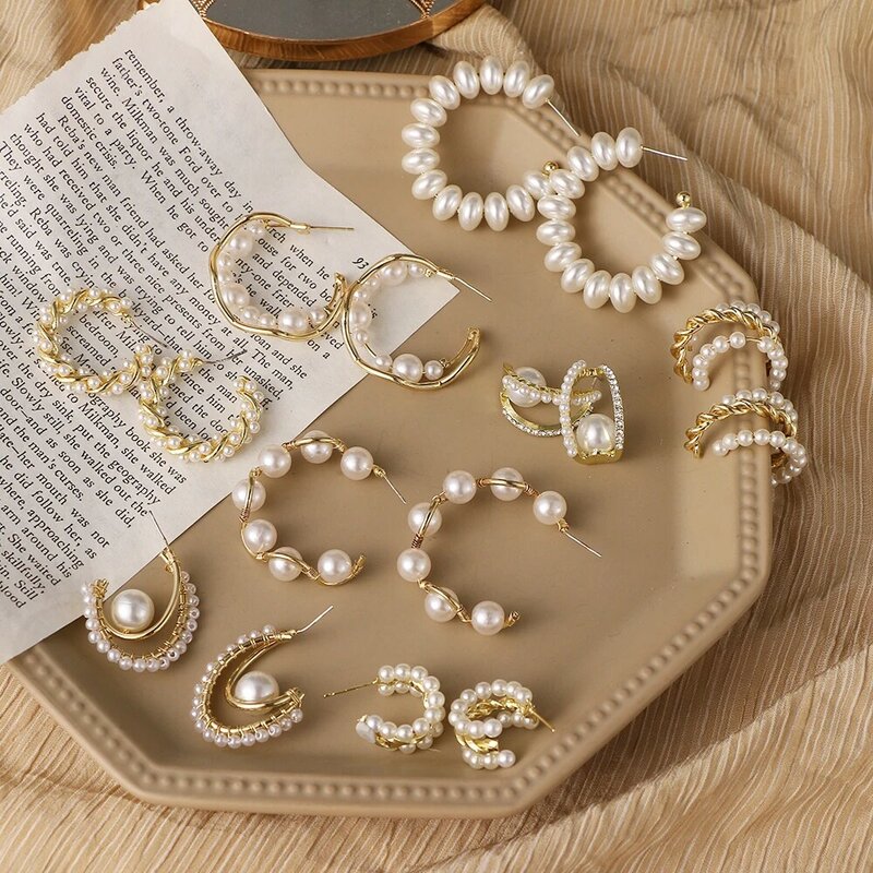 Pendientes de aro de perlas de Metal para mujer, aretes sencillos de Color dorado y liso, aros de círculo grande a la moda, regalos de boda, novedad de 2022
