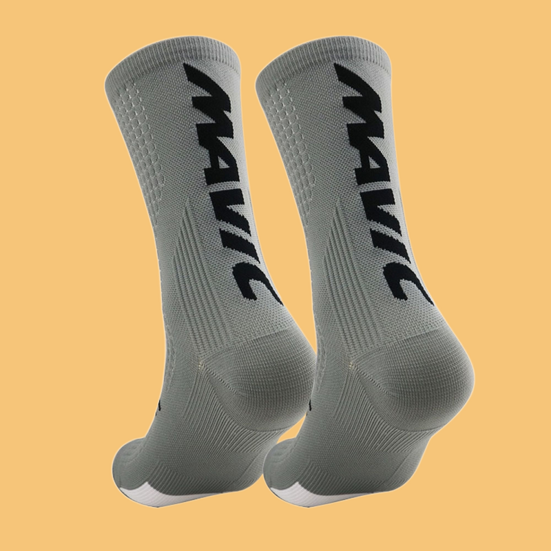 1 pair of new men's sports socks, cycling, hiking, and tennis socks