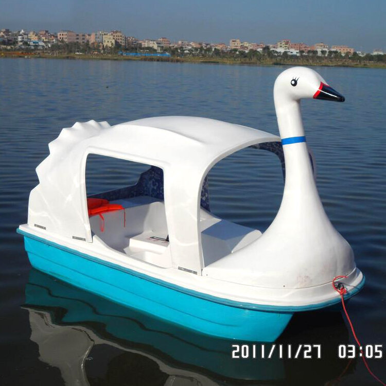 Amusement park water boat 4-people pedal boat for lake propeller water pedal bike boat for water sports