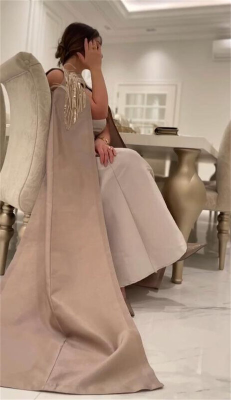 Gaun Prom Arab Saudi gaun malam manik-manik bulu terbungkus Prom A-line tanpa tali gaun acara Bespoke gaun panjang
