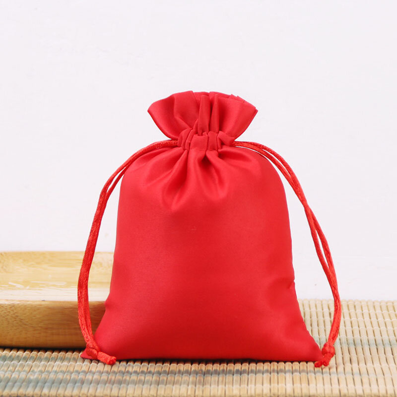 50 sztuk/partia 10*14cm jedwabne satynowe torby ze sznurkiem kosmetyczne koraliki do pakowania biżuterii woreczki świąteczne dekoracje