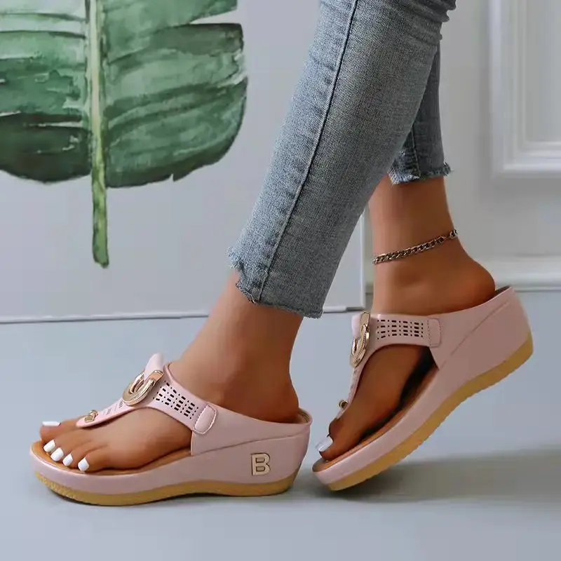 Sandales d’été Femmes 2024 Grande Taille Plate-forme Sandales Compensées Tongs Pantoufles Confortables Dames Antidérapantes Chaussures De Plage À Bout Ouvert