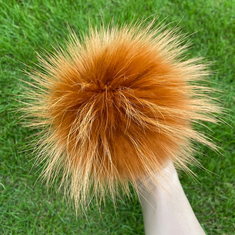 本物のアライグマの毛皮の足の帽子,手編みのビーニーキャップ,ふわふわの帽子,本物のPompom,キーホルダー,15cm