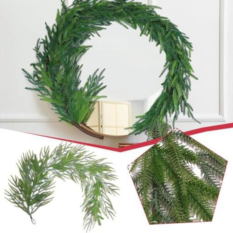 人工ツタのつる花輪、クリスマス、家、ハロウィーンの装飾、季節の松の針、サイプレスの緑の植物