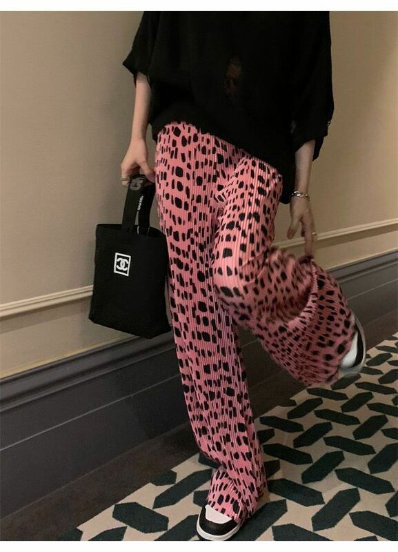 Calça casual com estampa leopardo rosa feminina, design plissado, pernas retas e soltas, emagrecedora e arrastando o chão