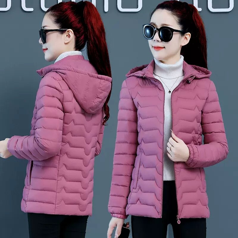Piumino di cotone donna 2023 New Thin light Fashion Slim Warm Winter Jacket parka femminile cappotto corto imbottito con cappuccio