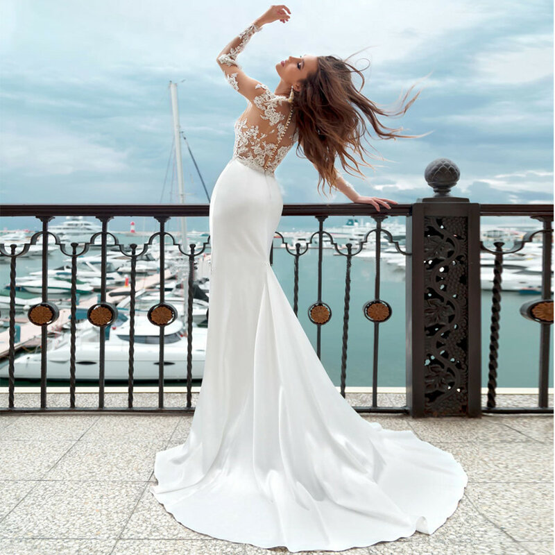 Boho sirena abiti da sposa maniche lunghe scollo tondo trasparente Applique bottoni in raso indietro spiaggia abiti da sposa Sweep Train 2023