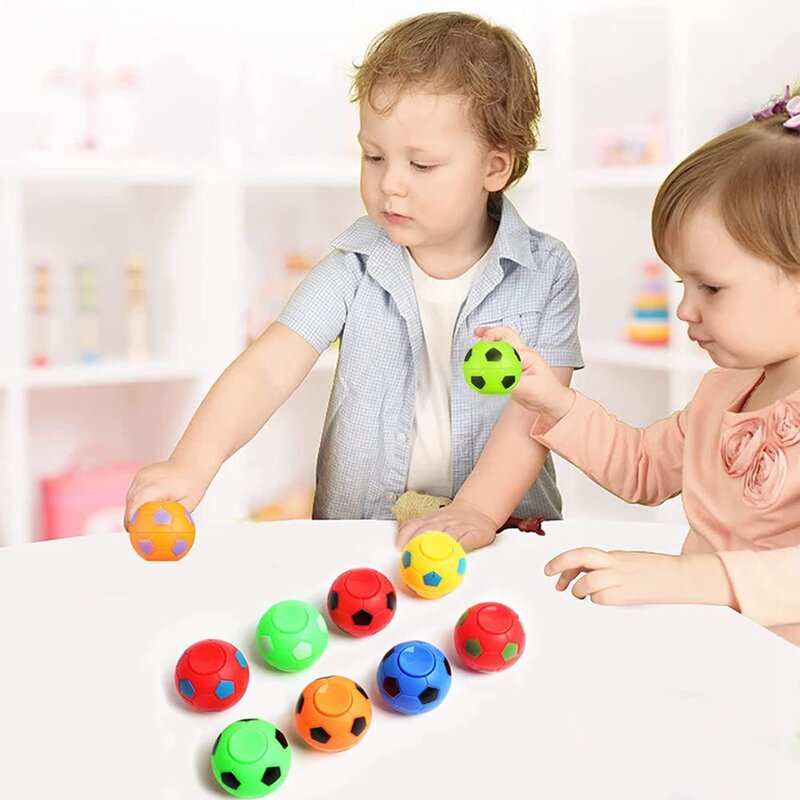 32 szt. Mini obrotowe Fidget spinnery piłka do piłki nożnej zabawki dla dzieci na imprezę piłkarską przysługują zabawki obniżające ciśnienie