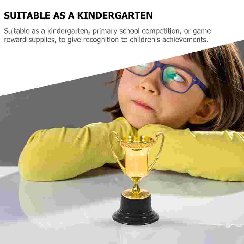 子供のためのプラスチック製のスポーツtrophy,子供のためのおもちゃ,受賞歴のある賞,金色のサッカーカップ