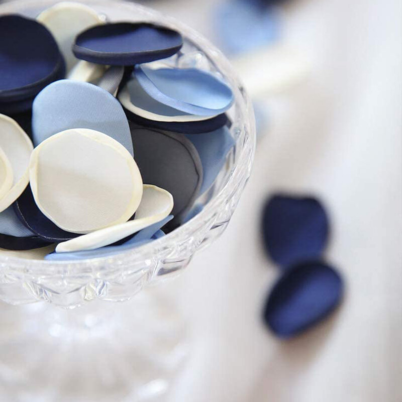 100 pezzi di petali di rosa di seta petali di fiori blu Navy polverosi per la decorazione della casa della tavola da pranzo del corridoio della ragazza di fiori di nozze