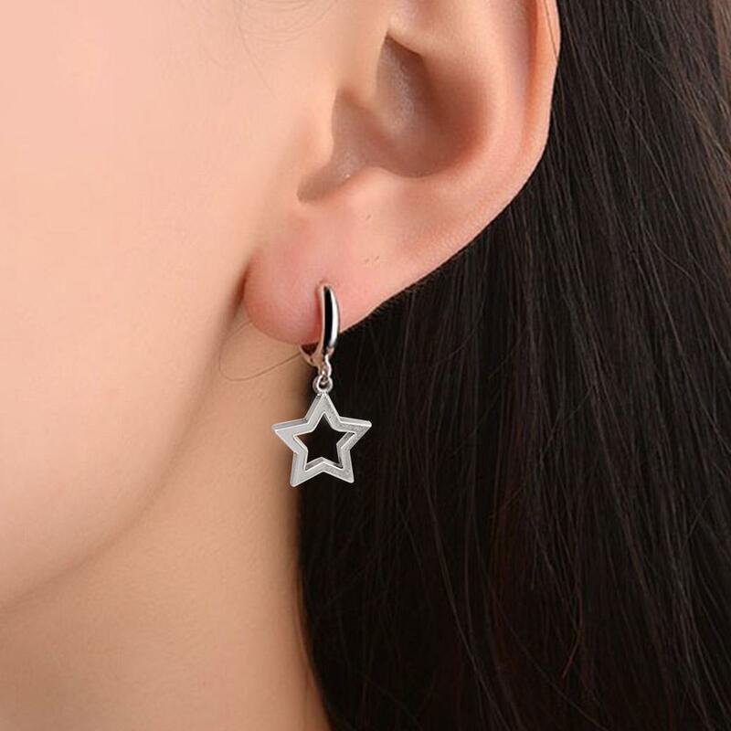 Orecchini a stella di moda creativa orecchini a Tremella regali per le donne regalo gioielli per le vacanze simpatici Mini orecchini a stella 2.6cm * 1.2cm