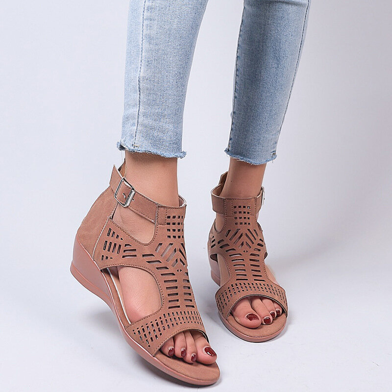 Letnie damskie kliny sandały Hollow damskie buty na wysokim obcasie moda jednokolorowy pasek z klamrą kobiece Sandalias platformy rzymskie sandały