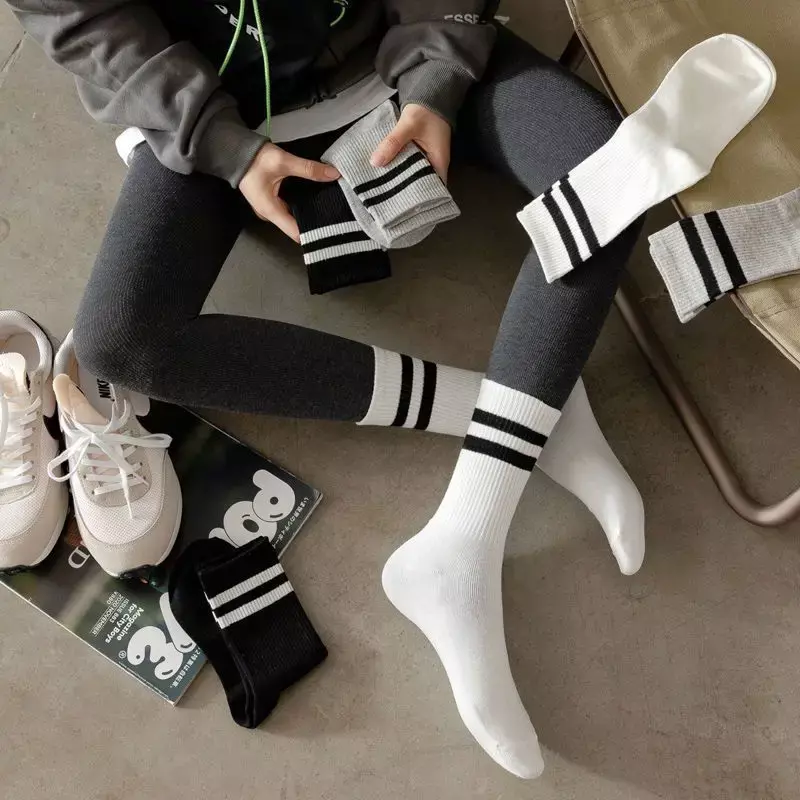 Chaussettes rayées à deux barres pour femmes, chaussettes de sport décontractées polyvalentes, Harajuku Kawaii, chaussettes mignonnes pour étudiants, nouveau, mode, 3 paires
