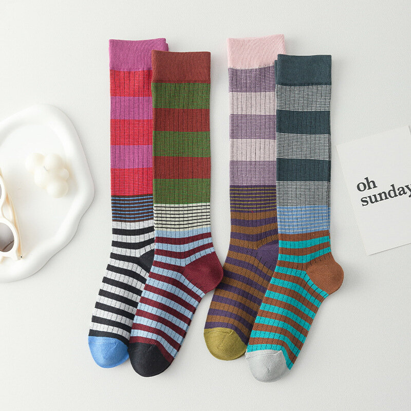 Осенне-зимние модные разноцветные хлопковые носки с градиентными полосками в стиле ретро
