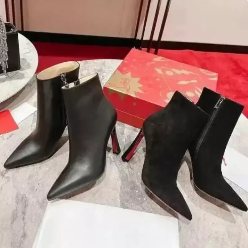 Sepatu bot wanita kualitas tinggi desainer mewah sepatu sol luar kulit asli sepatu mode seksi rantai perangkat keras 2024 baru