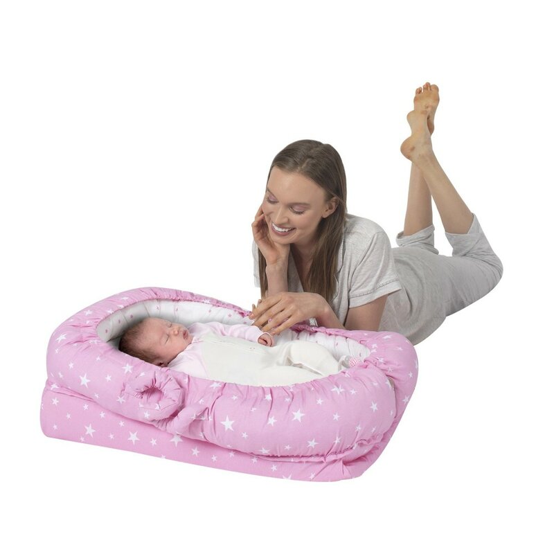 Cor-de-rosa colorido estrela modelado cama do bebê do lado da mãe