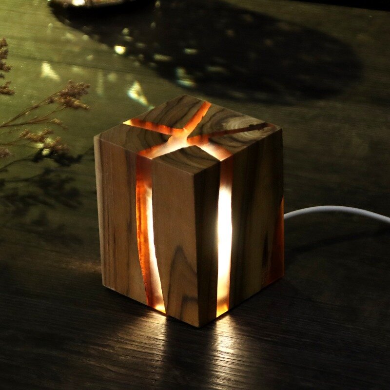 창의적인 야외 캠프 분위기 조명 침실 데스크탑 금이 간 램프 장식, 에폭시 송진, 단단한 나무 LED 장식 야간 조명