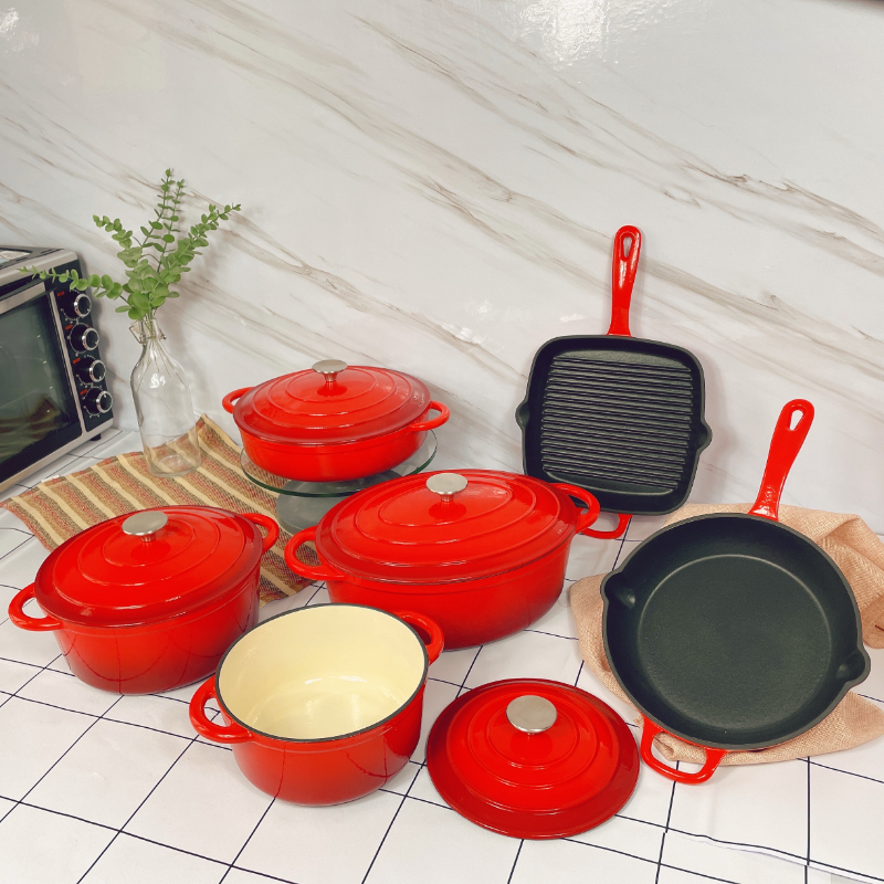 Высококачественный набор посуды из 10 предметов из красного эмалированного чугуна с антипригарным покрытием