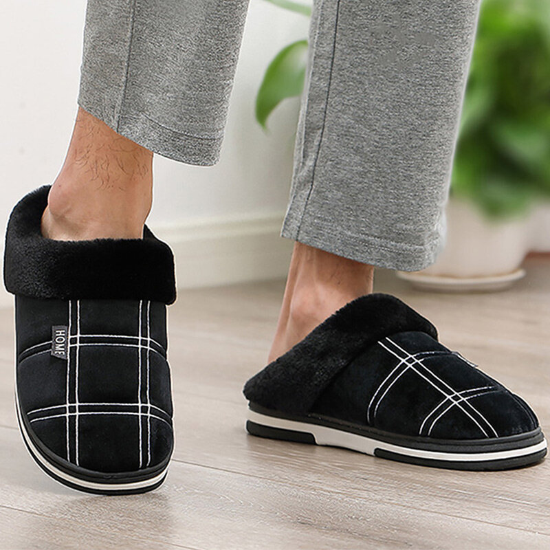 Sandal Pria Sandal Rumah Ukuran 50 Sepatu Rumah Sol Kokoh Antiselip Hangat untuk Pria Sandal Bulu Beludru Motif Kotak