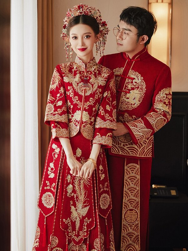 2023 Estilo Chinês Noivo Noiva Qipao Exquisite Dragão Phoenix Bordado Festa Vestido de Casamento Brinde Roupas