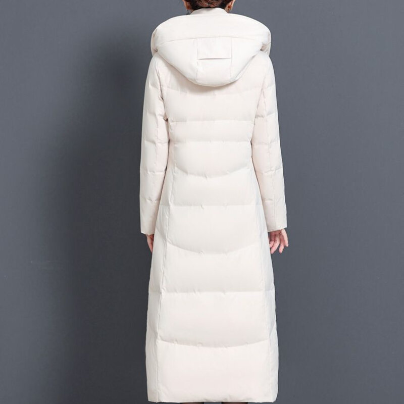 女性の冬のロングジャケット,膝の下の女性のコート,大きな毛皮の襟,ファッショナブルなストリートウェア,暖かい,2023