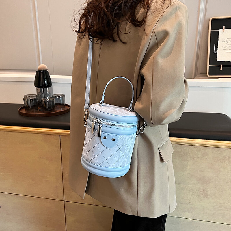Tas bahu kulit Pu wanita, berbentuk barel tas bahu mode kecil tas tangan dan dompet mewah selempang tas ember dengan pegangan pendek
