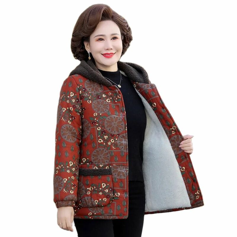 Зимнее флисовое теплое Свободное пальто для мам, для женщин среднего и пожилого возраста, новая куртка большого размера с капюшоном и хлопковой подкладкой для женщин 5XL