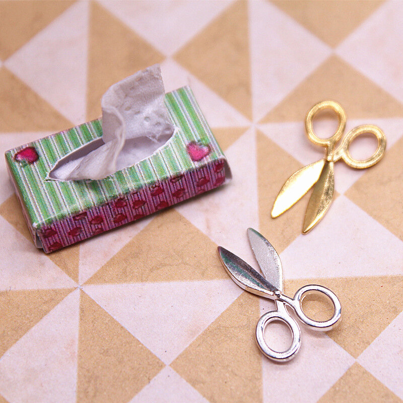 2 pçs 1:12 dollhouse miniatura tesoura de metal modelo prata/ouro casa mobiliário decoração brinquedo