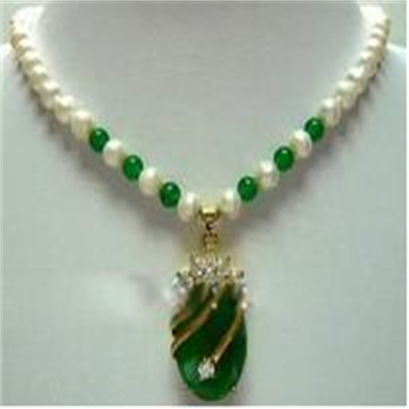 Selling jewerly New White 7-8 Genuine Pearl Green gem pendant women Jewelry Necklace