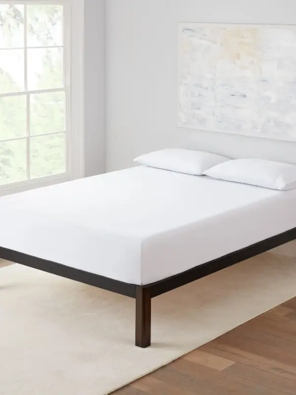 Marco de cama de plataforma de Metal negro con patas de madera, marco de cama Queen, muebles de dormitorio